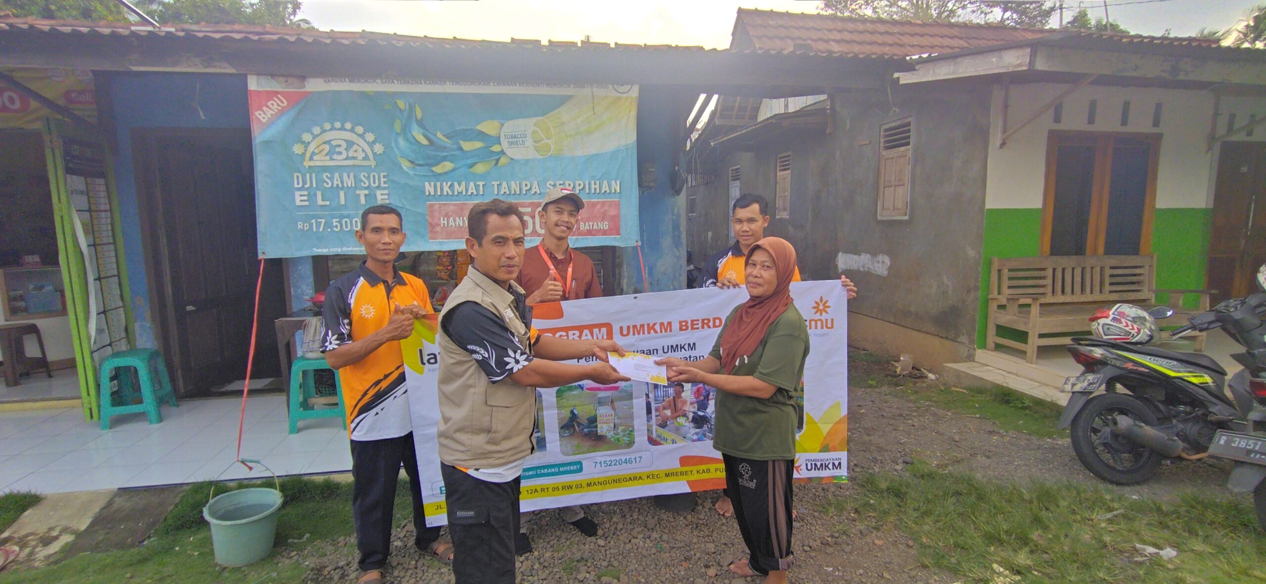 penyerahan bantuan UMKM KL Mrebet