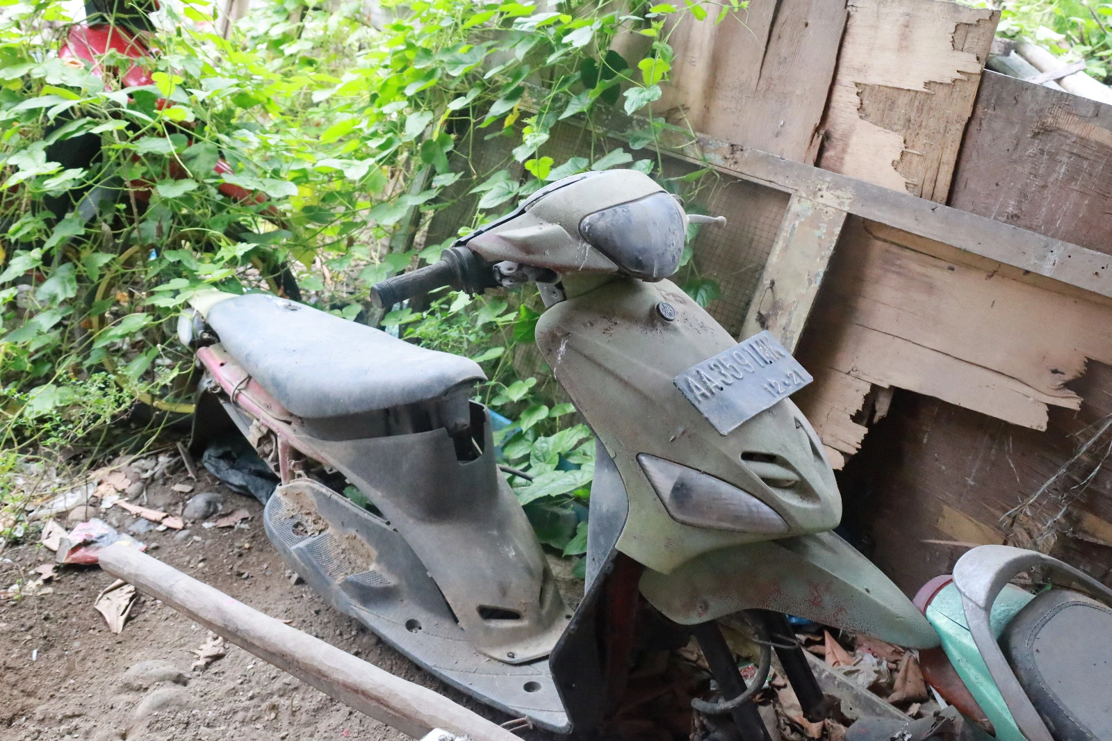 Pak Yoga bersama peralatan bengkel baru dari Lazismu