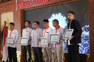 foto bersama lazismu daerah lazismu jateng di rakerwil lazismu 2026