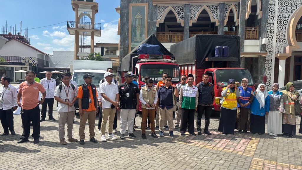 Pelepasan armada bantuan bencana Sumatera oleh Kemenag dan FOZ Jateng dihadiri Lazismu