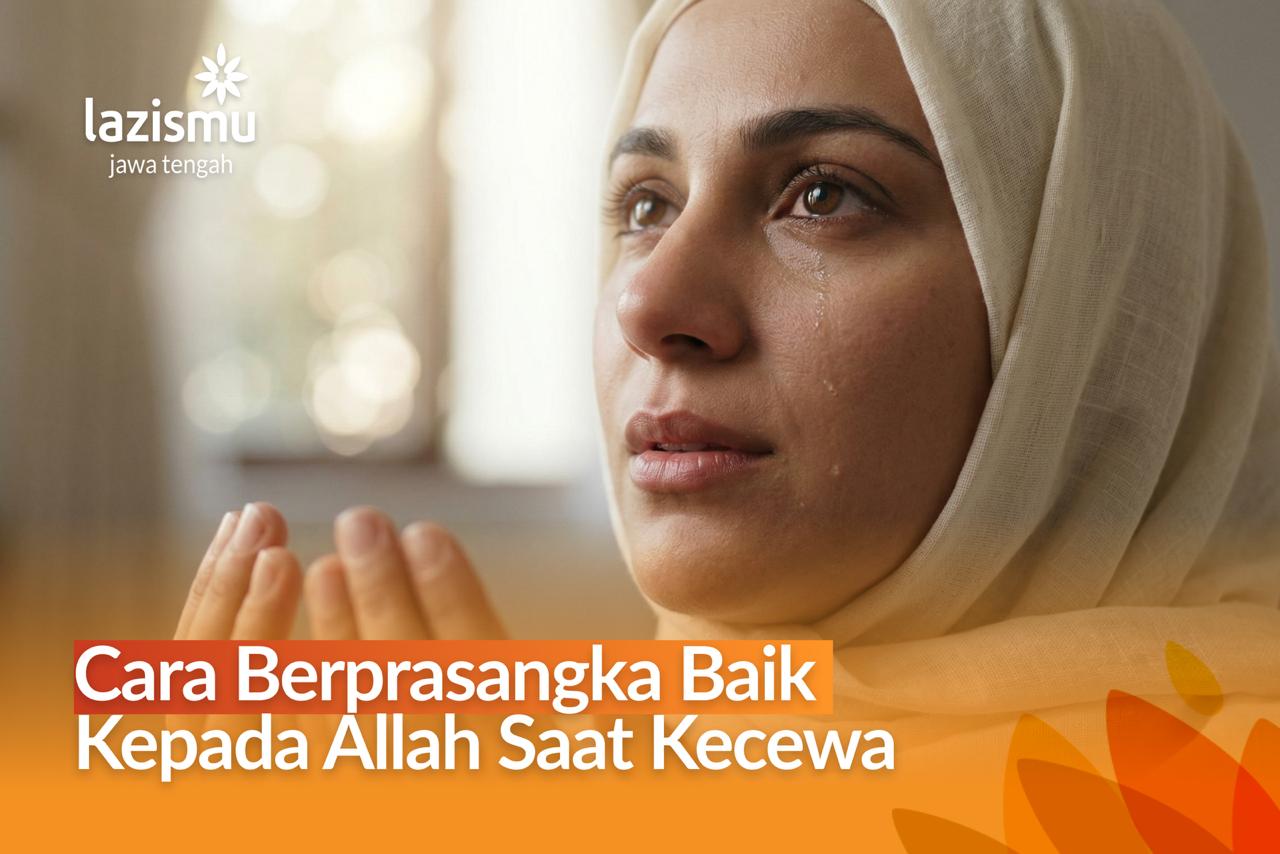 wanita berdoa memohon kesabaran sebagai cara berprasangka baik kepada Allah saat harapan tidak sesuai kenyataan.
