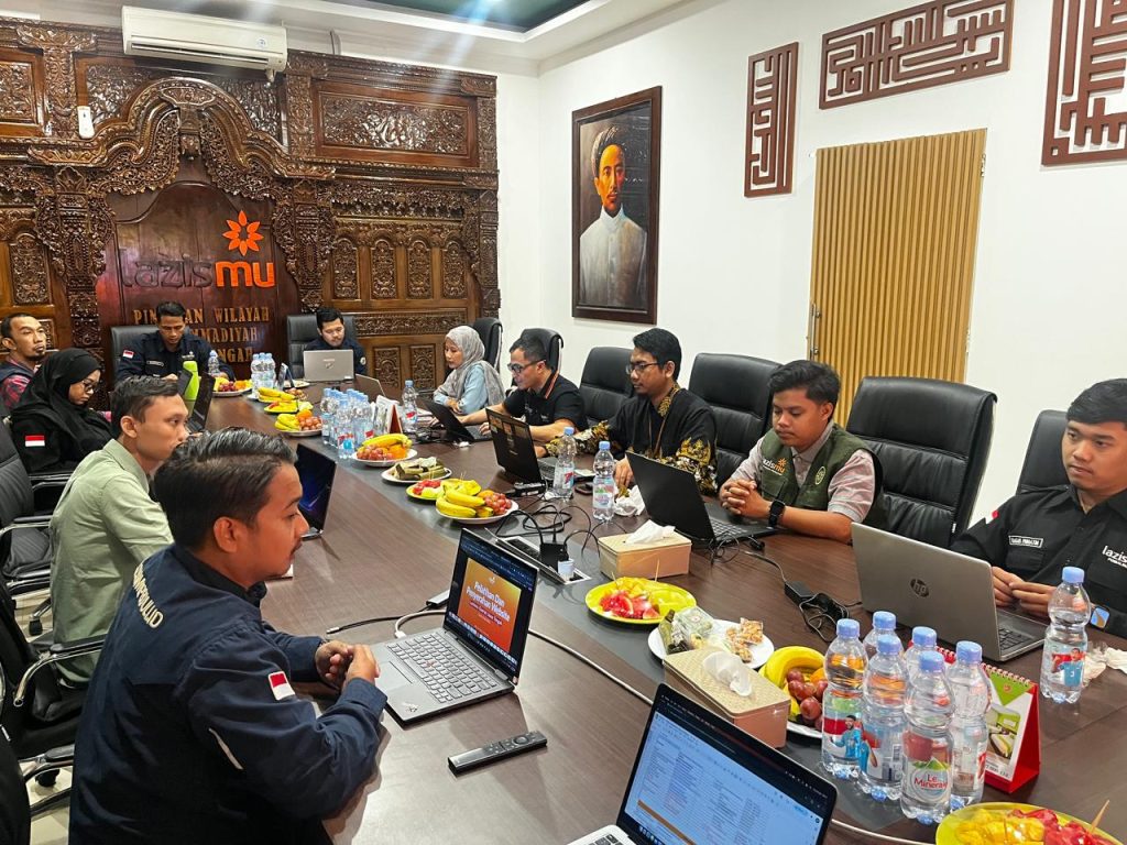 Lazismu Jawa Tengah Serahkan Website Crowdfunding Zakat untuk 5 Daerah guna Tingkatkan Transparansi