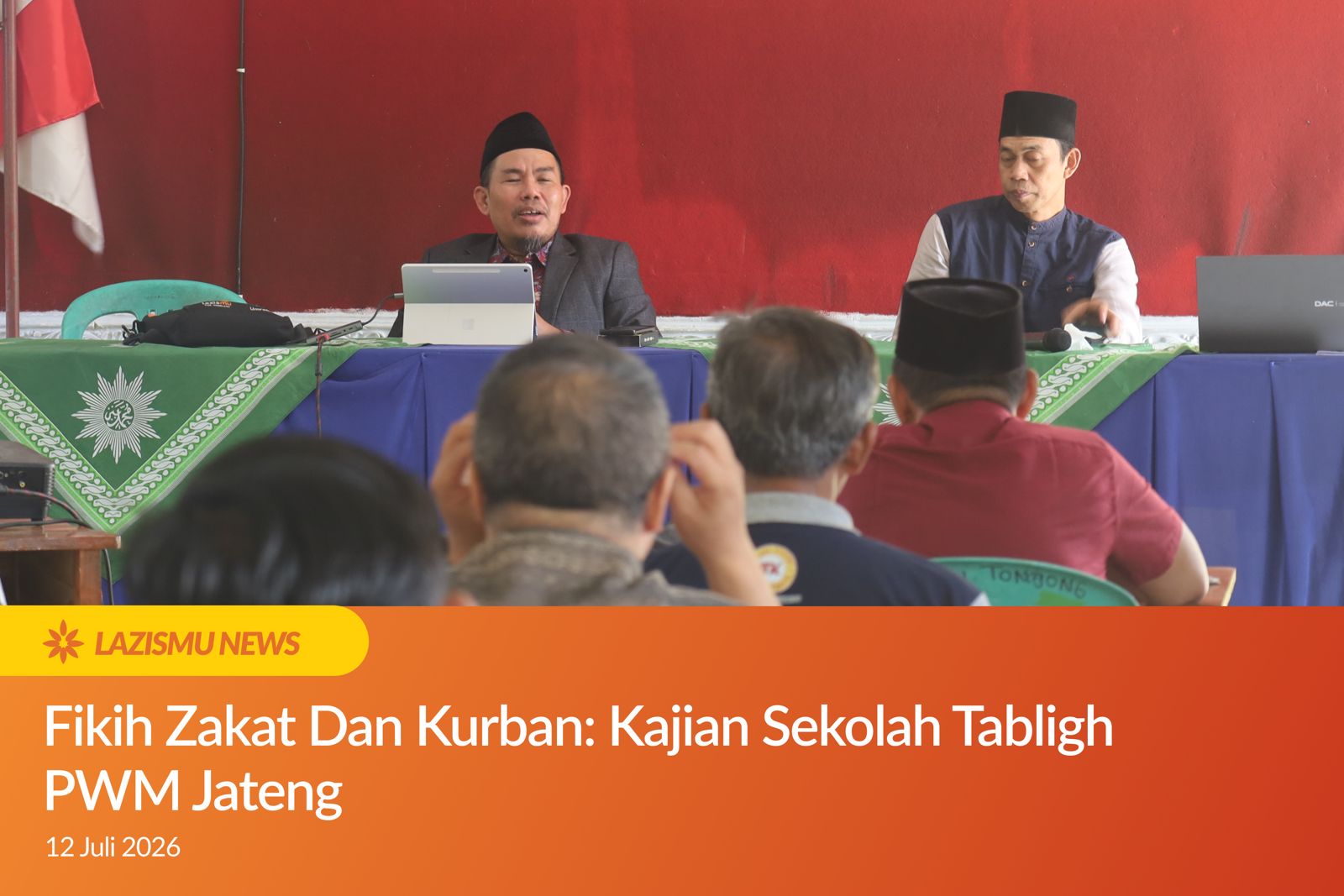 Ustadz Agus Miswanto menjelaskan panduan Fikih Zakat dan Kurban dalam acara Sekolah Tabligh PWM Jawa Tengah di Brebes.