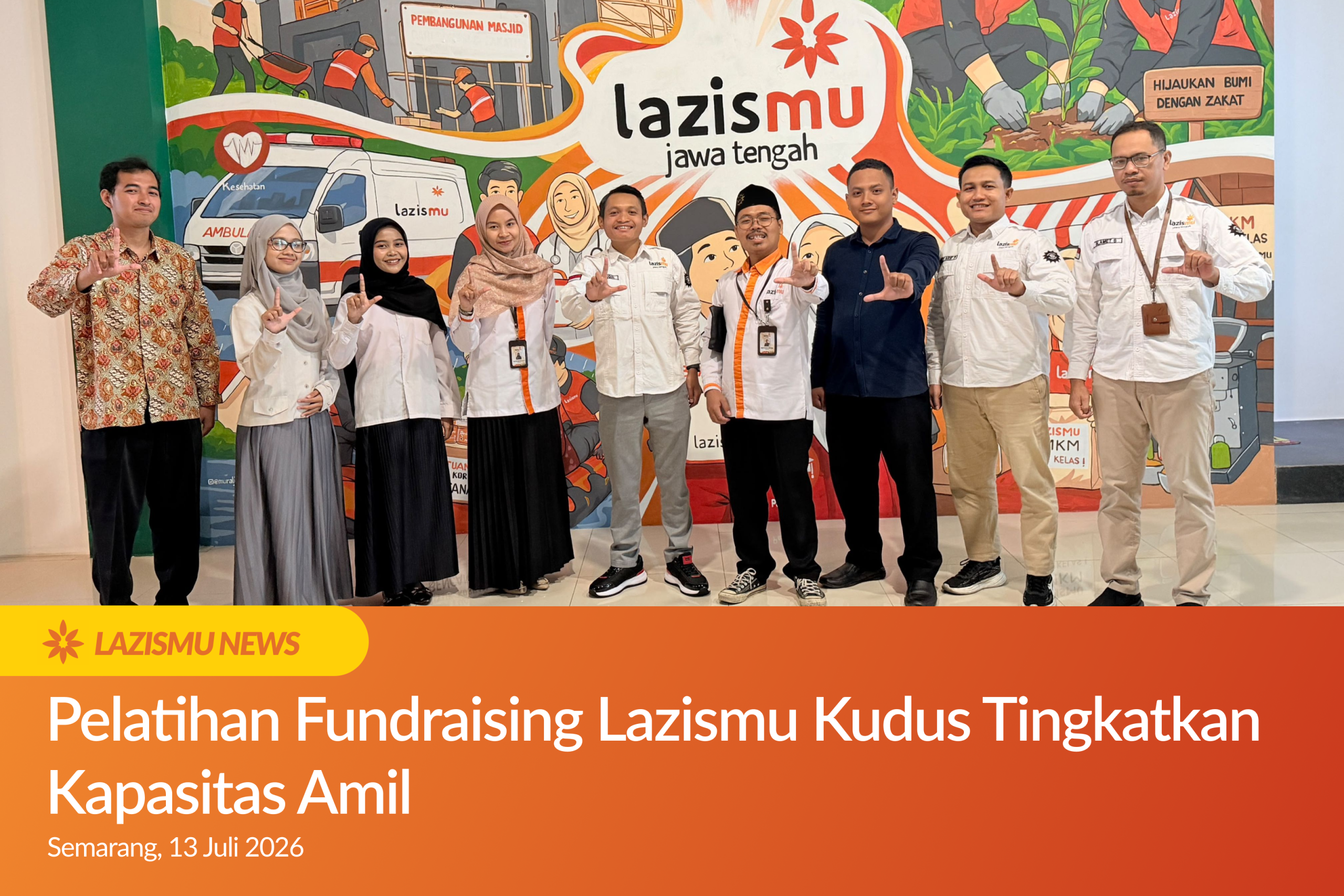 Suasana pembukaan pelatihan fundraising Lazismu antara pengurus Lazismu Jawa Tengah dan Lazismu Kudus di ruang rapat.